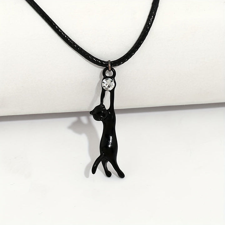 Vintage Cat Pendant Necklace