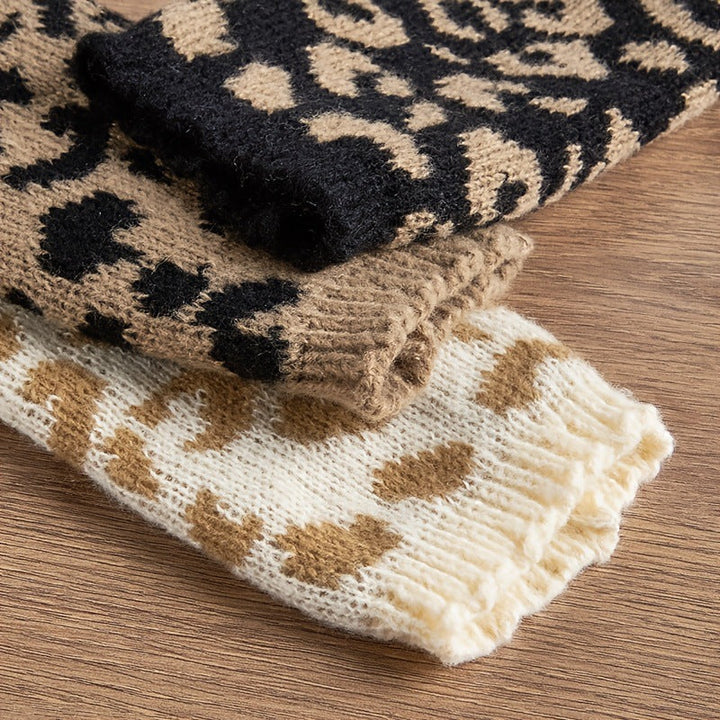 Warm Leopard Print Gloves