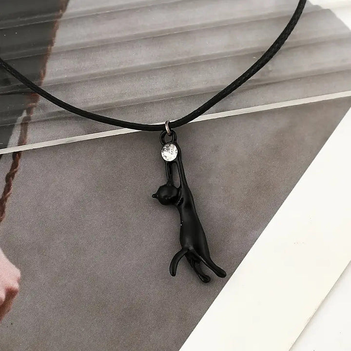 Vintage Cat Pendant Necklace