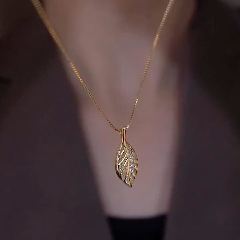 Leaf Pendant Necklace