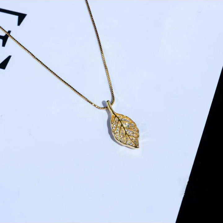 Leaf Pendant Necklace