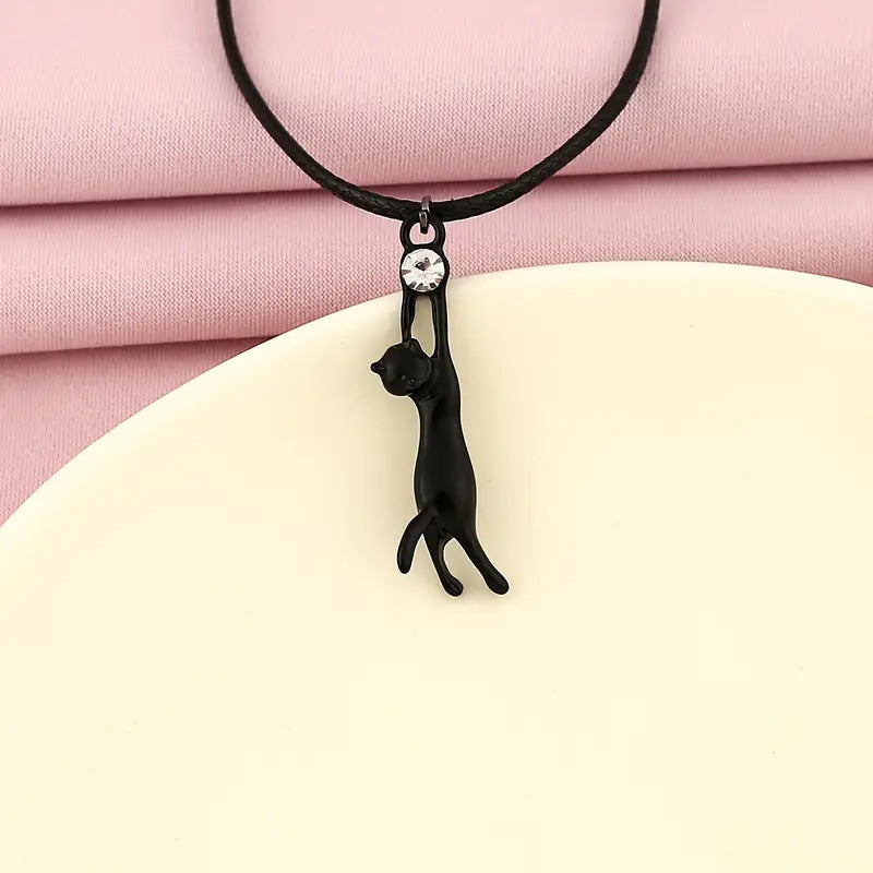 Vintage Cat Pendant Necklace