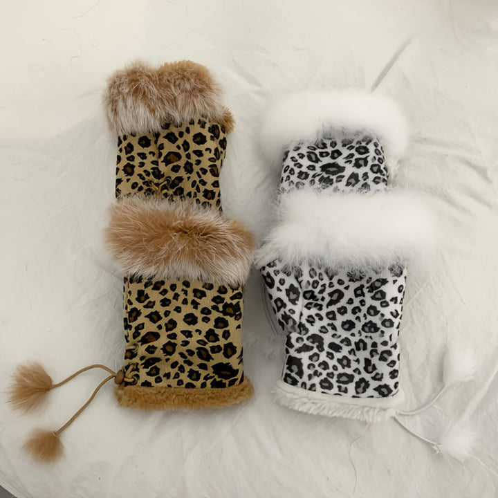 Warm Leopard Print Gloves