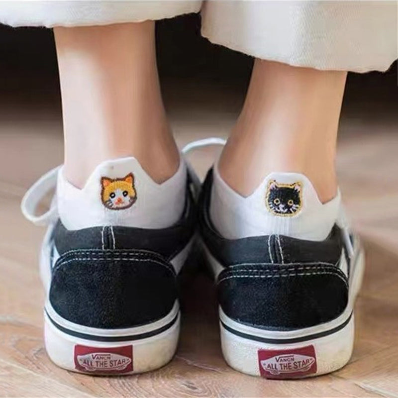 Casual Cat Embroidery Socks