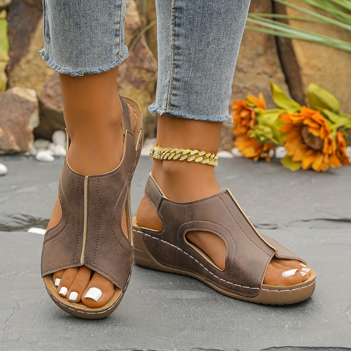 Benigna | Compensé Confort Slingback
