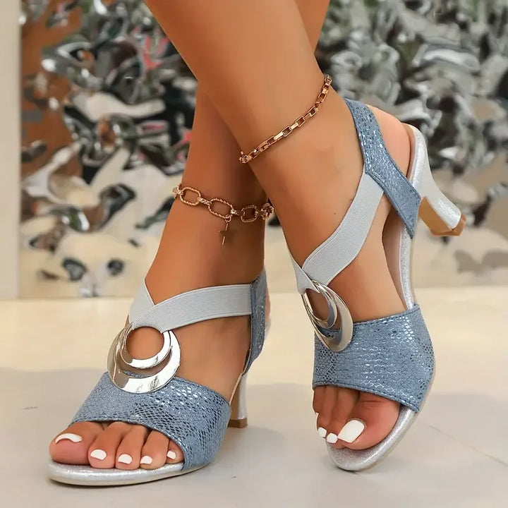 Jasmina – Élégantes escarpins à brides avec boucle décorative