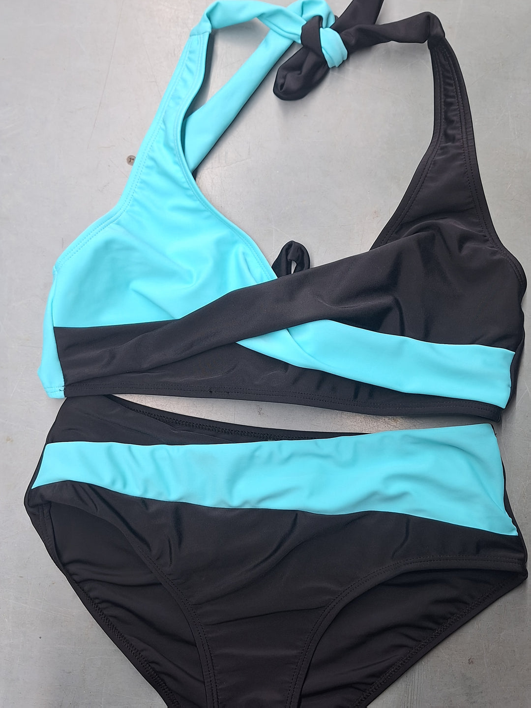 Solid Color Cross‑Back Halter Bikini Set