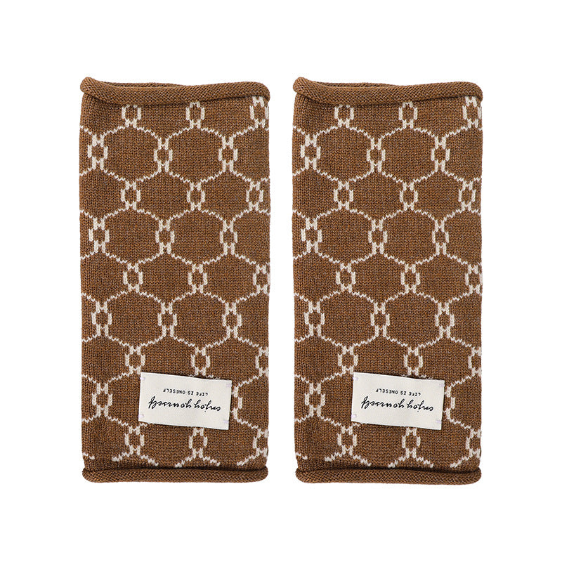 Geometric Warm Gloves