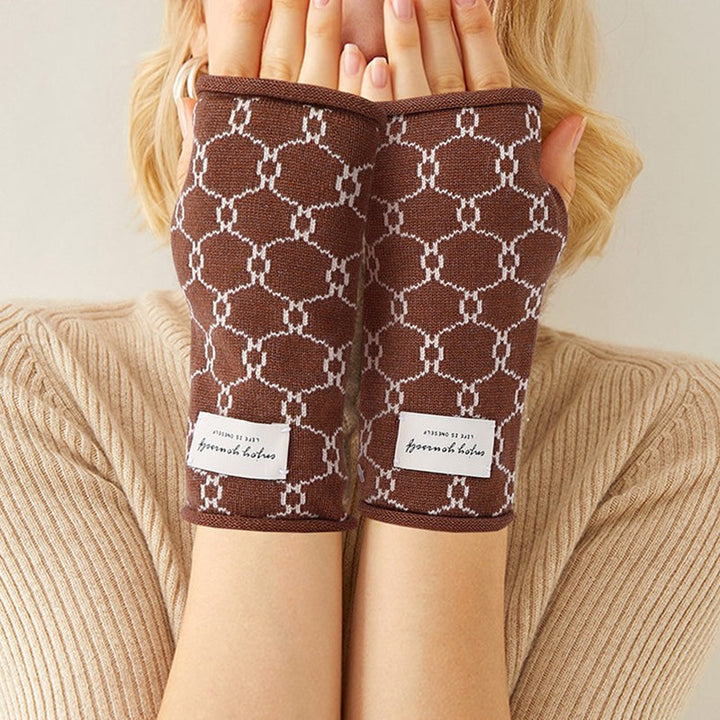 Geometric Warm Gloves