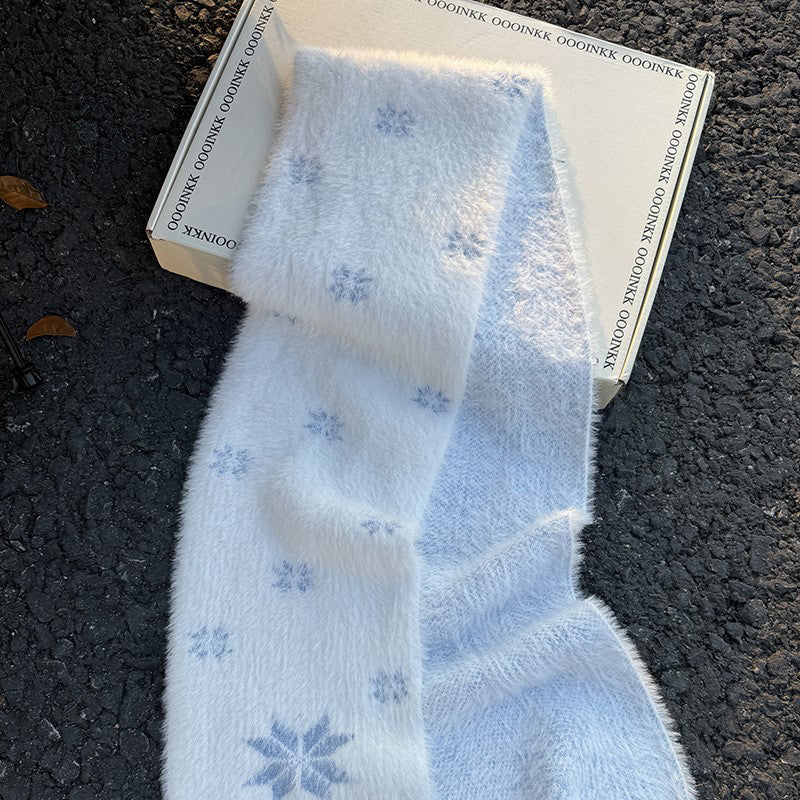 Warm Snowflake Pattern Scarf