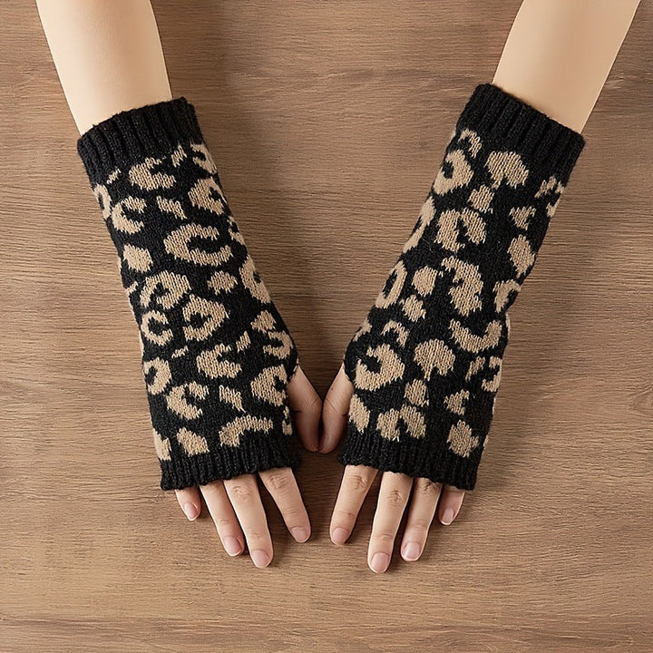 Warm Leopard Print Gloves