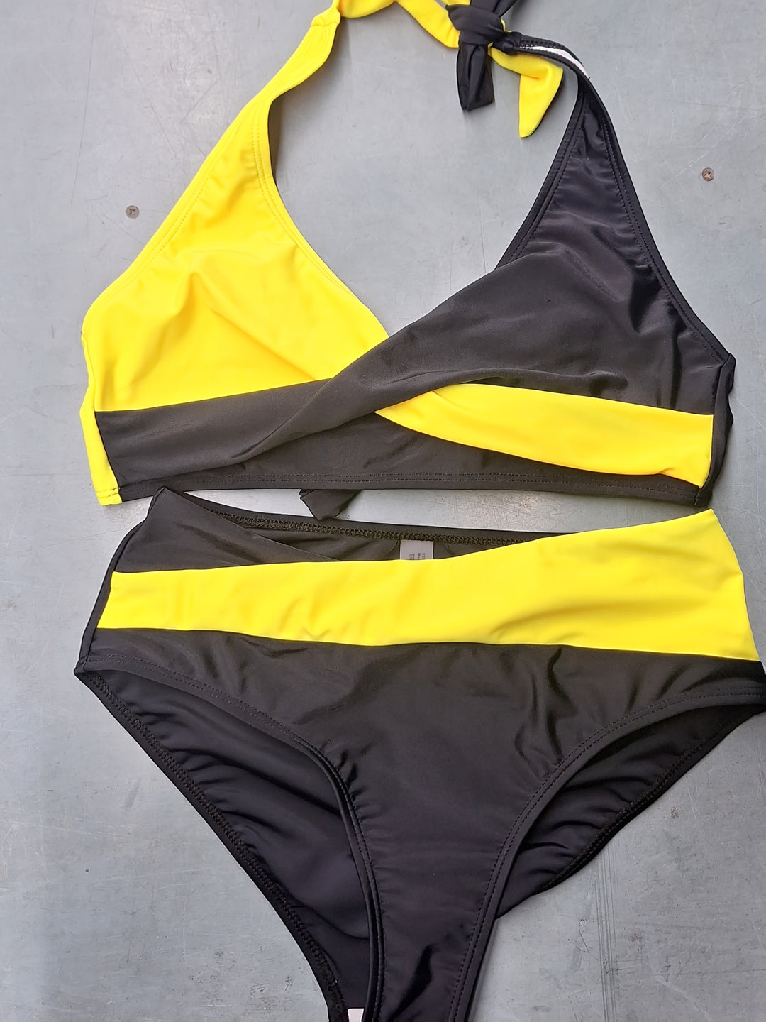 Solid Color Cross‑Back Halter Bikini Set